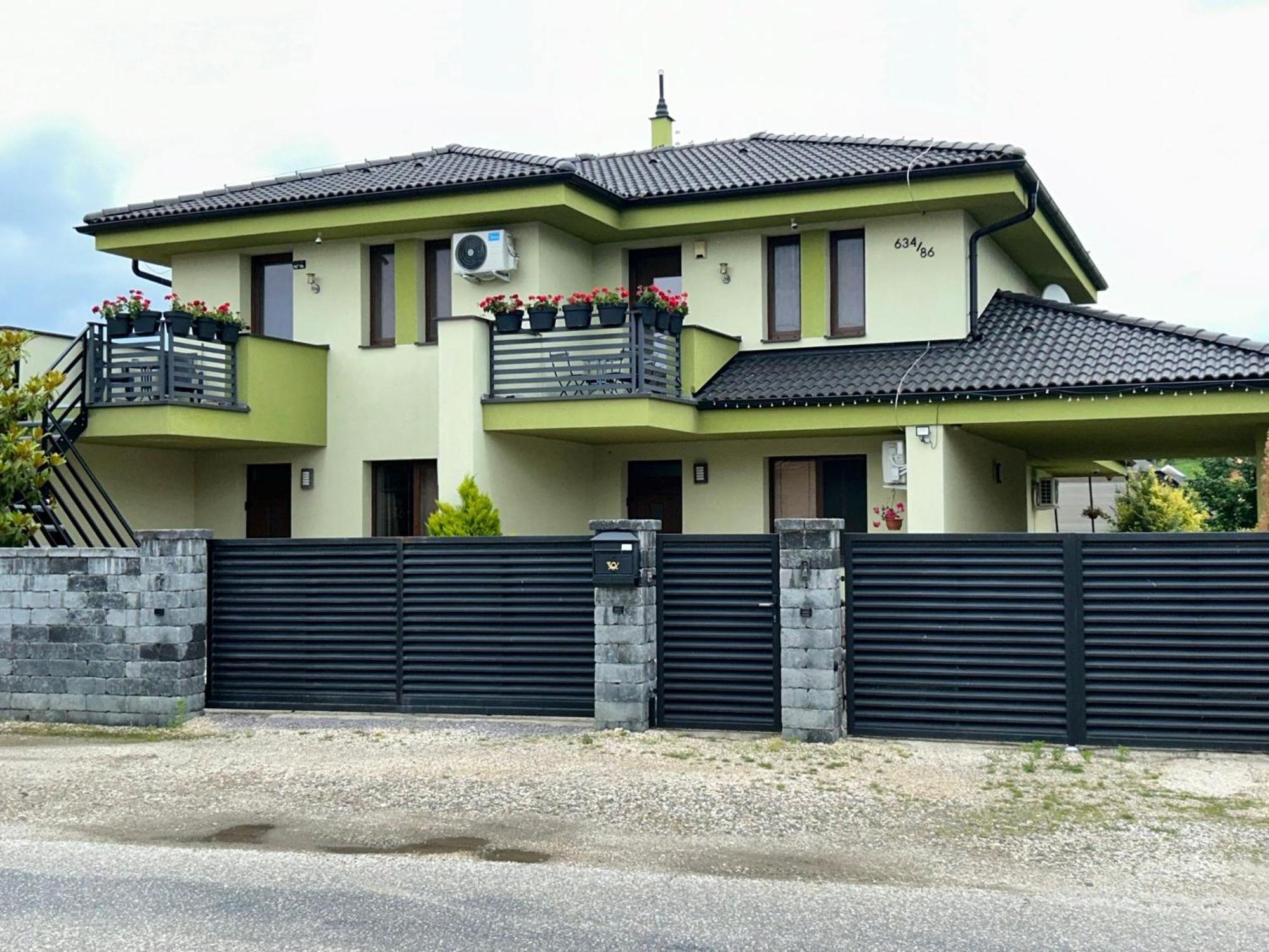 Apartmany Zeleny Dom Podhájska 外观 照片